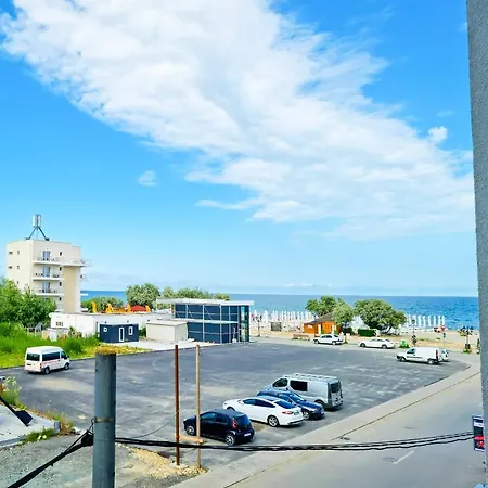 Beachside - Prince - Excelsior Alezzi Apartment Navodari